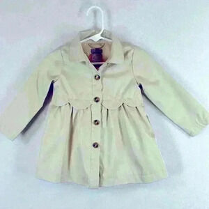Tahari Infant Raincoat Size 18 months Tan Button-up Scalloped Detail Adorable